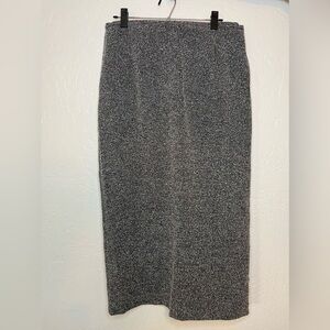 Black and white textured pencil skirt